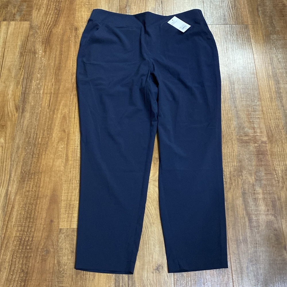Croft & Barrow navy Blue lightweight mid rise joggers size large